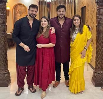 Ashish Chanchlani Family