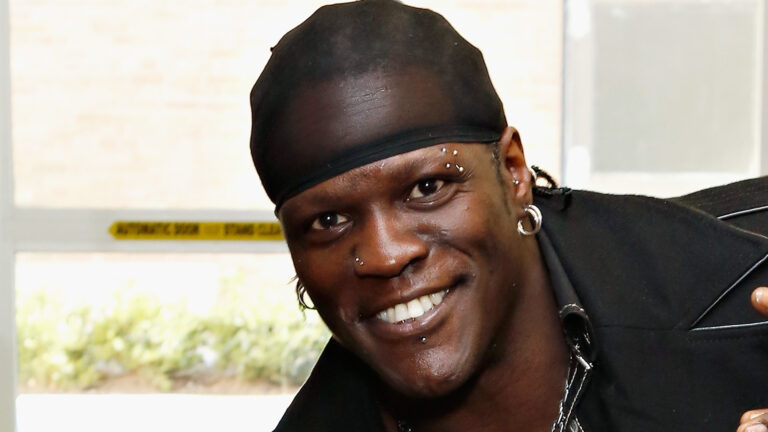 R-truth Net Worth